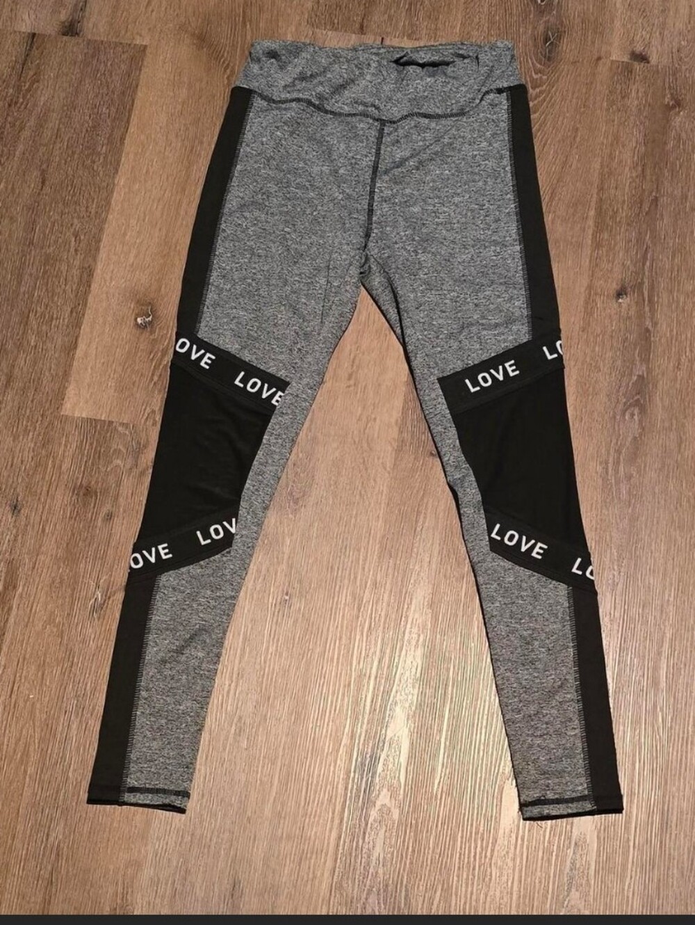 Grey 'Love' Panel Active Leggings With Mesh Size M